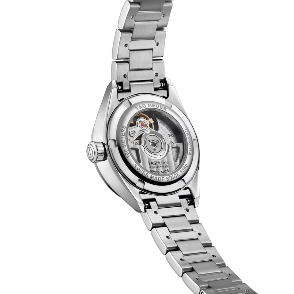 タグ・ホイヤーカレラデイトを裏蓋側から撮影した画像。