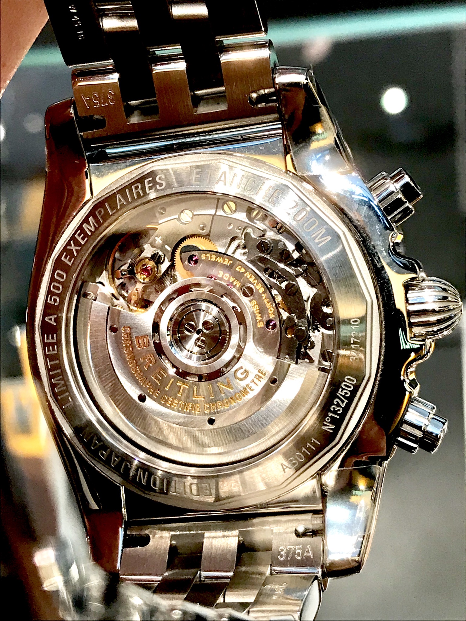 ノーマット BREITLINGのクロノマット 44 MOP ブラック＆ホワイト 日本限定