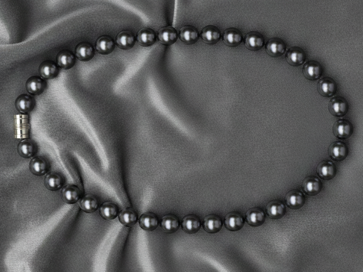 染色のグレーパール