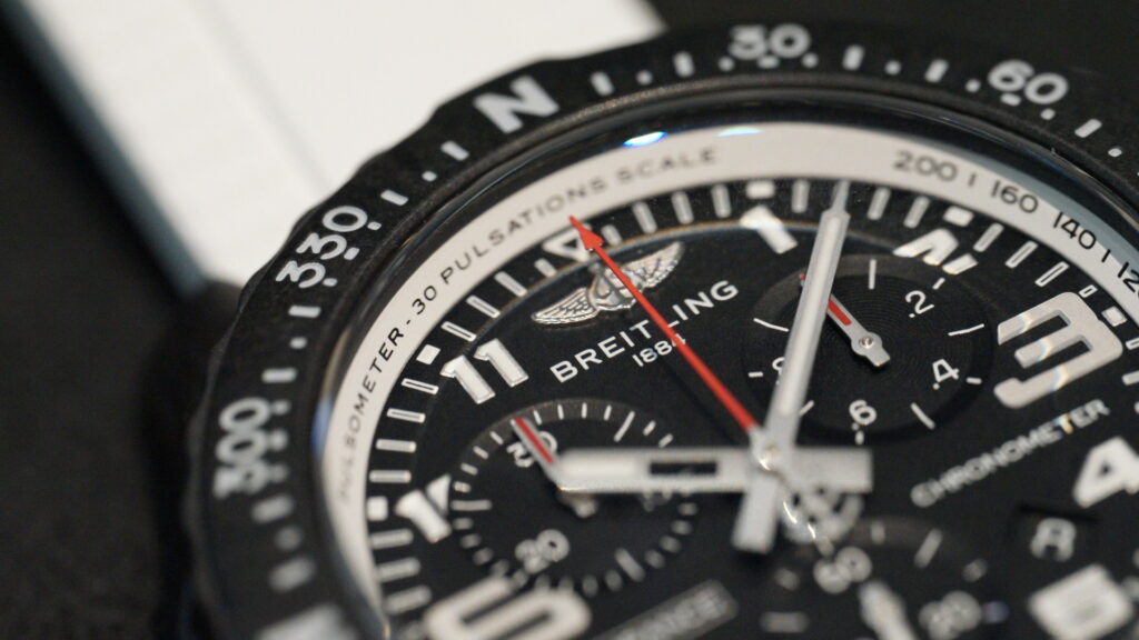 ブライトリング「エンデュランスプロ」の文字盤を写した画像。