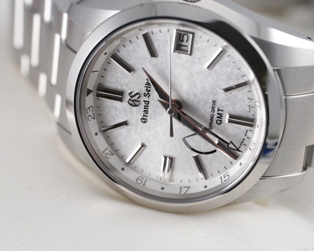 グランドセイコースプリングドライブGMTの時計