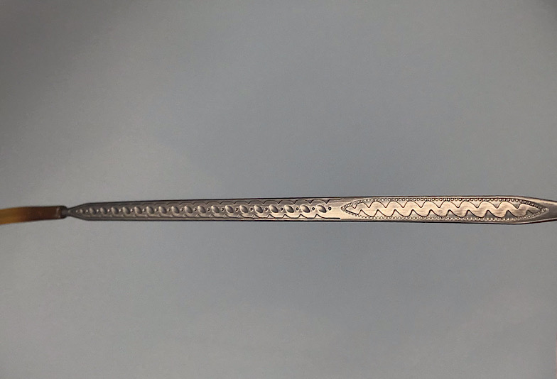 オリバーピープルズ テンプル模様