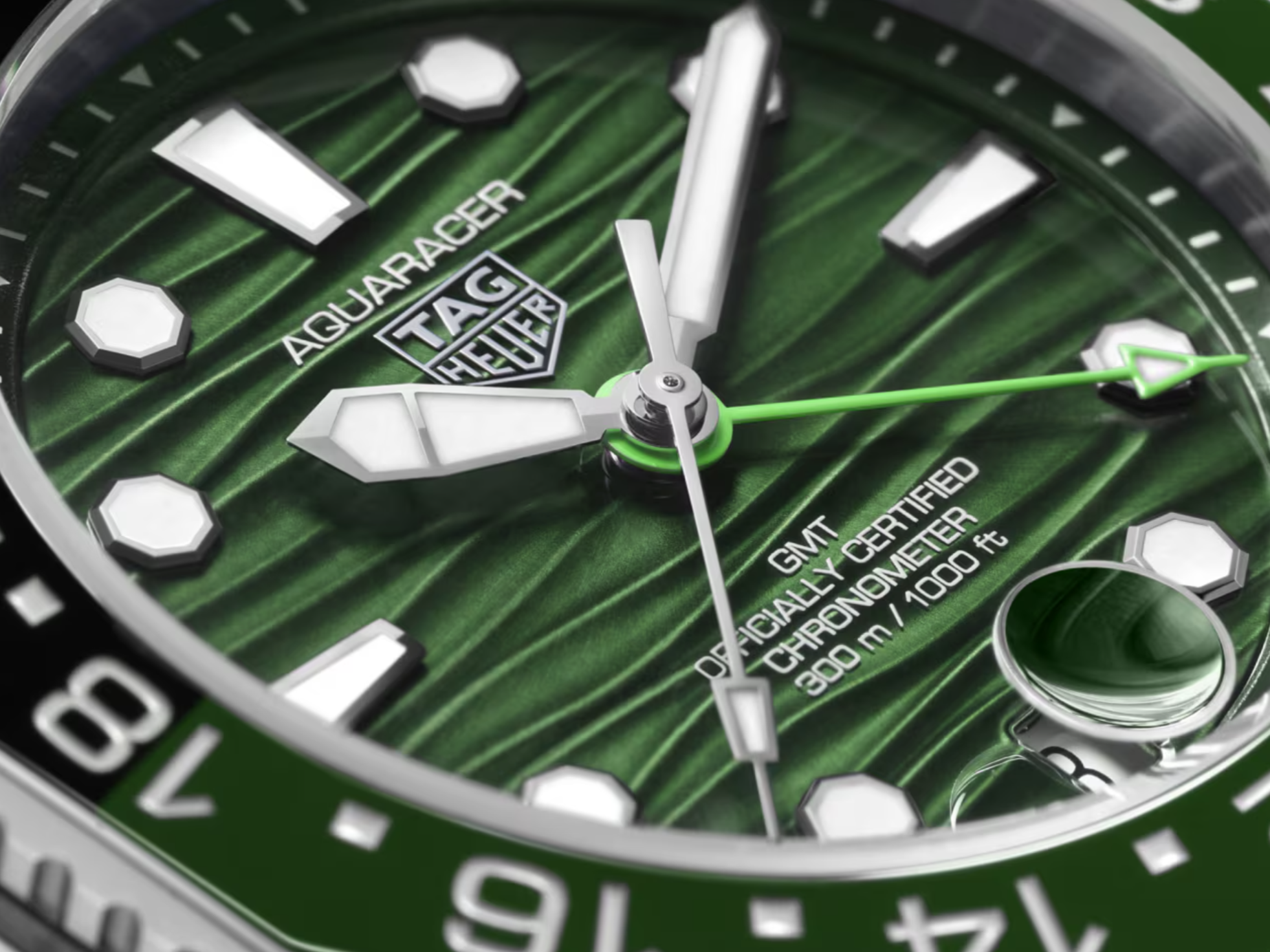 タグ・ホイヤーの腕時計 アクアレーサー プロフェッショナル300 GMT