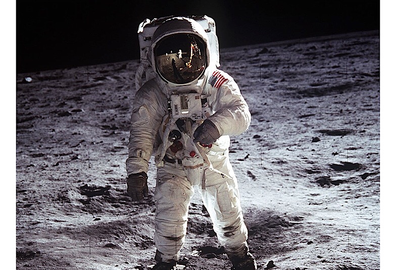 スピードマスタープロフェッショナルを装着した宇宙飛行士