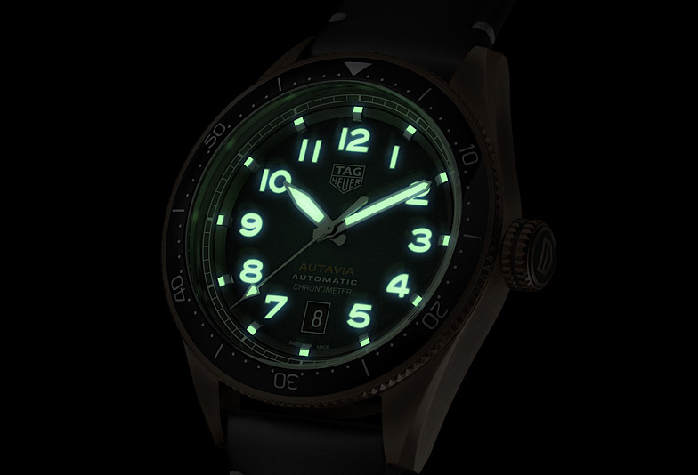 タグ･ホイヤー オータヴィア スーパールミノバ