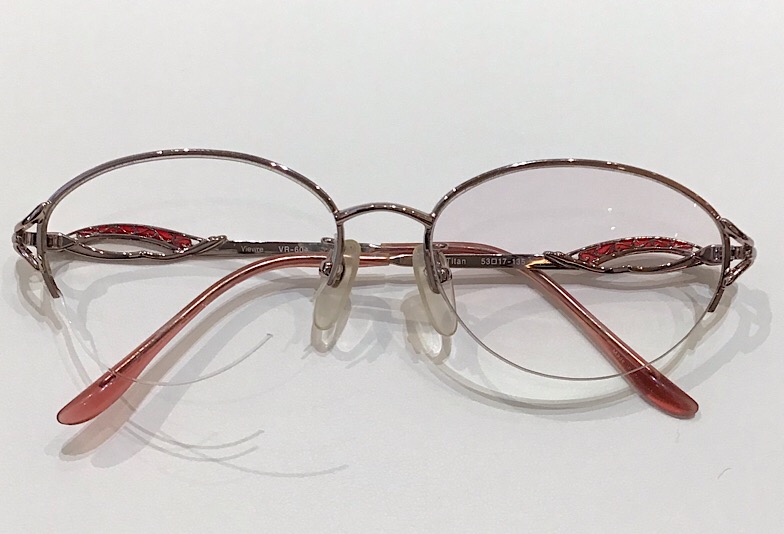 レンズ入れ前メガネフレーム