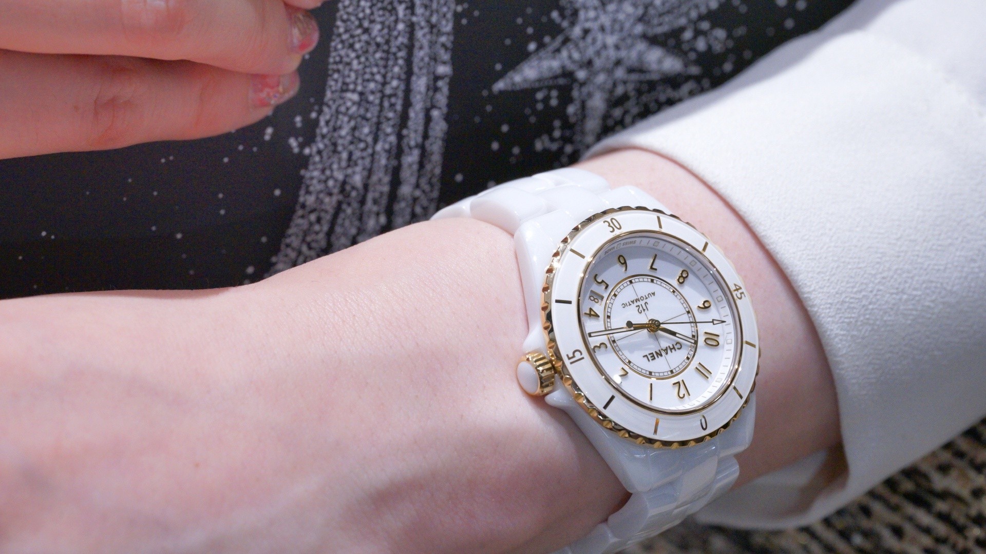 シャネル、J12、キャリバー12.1、J12ホワイト