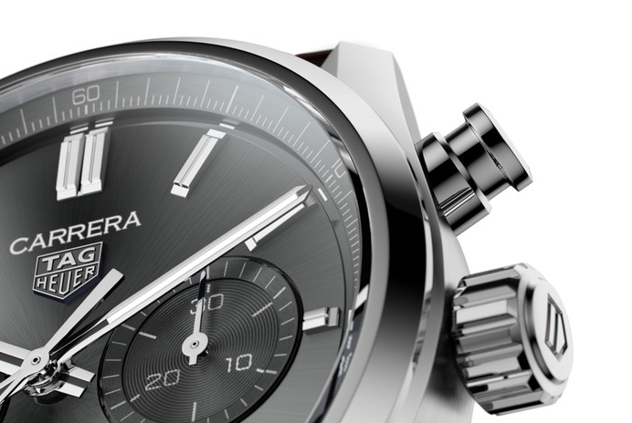 視認性が高い文字盤