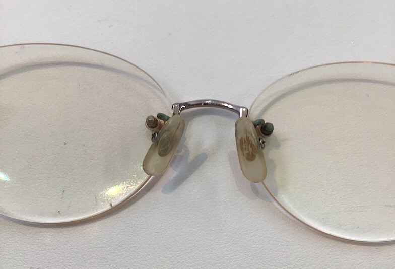 見本メガネフレーム