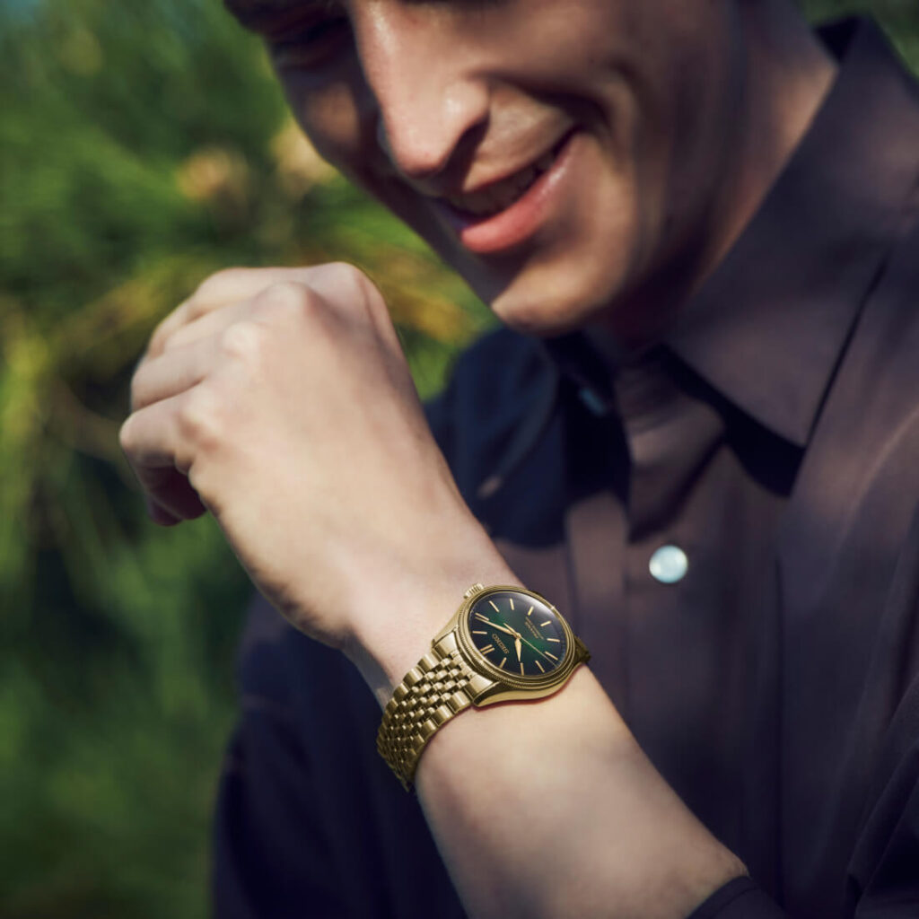 SEIKO プレザージュ HCC011Jを着けた男性
