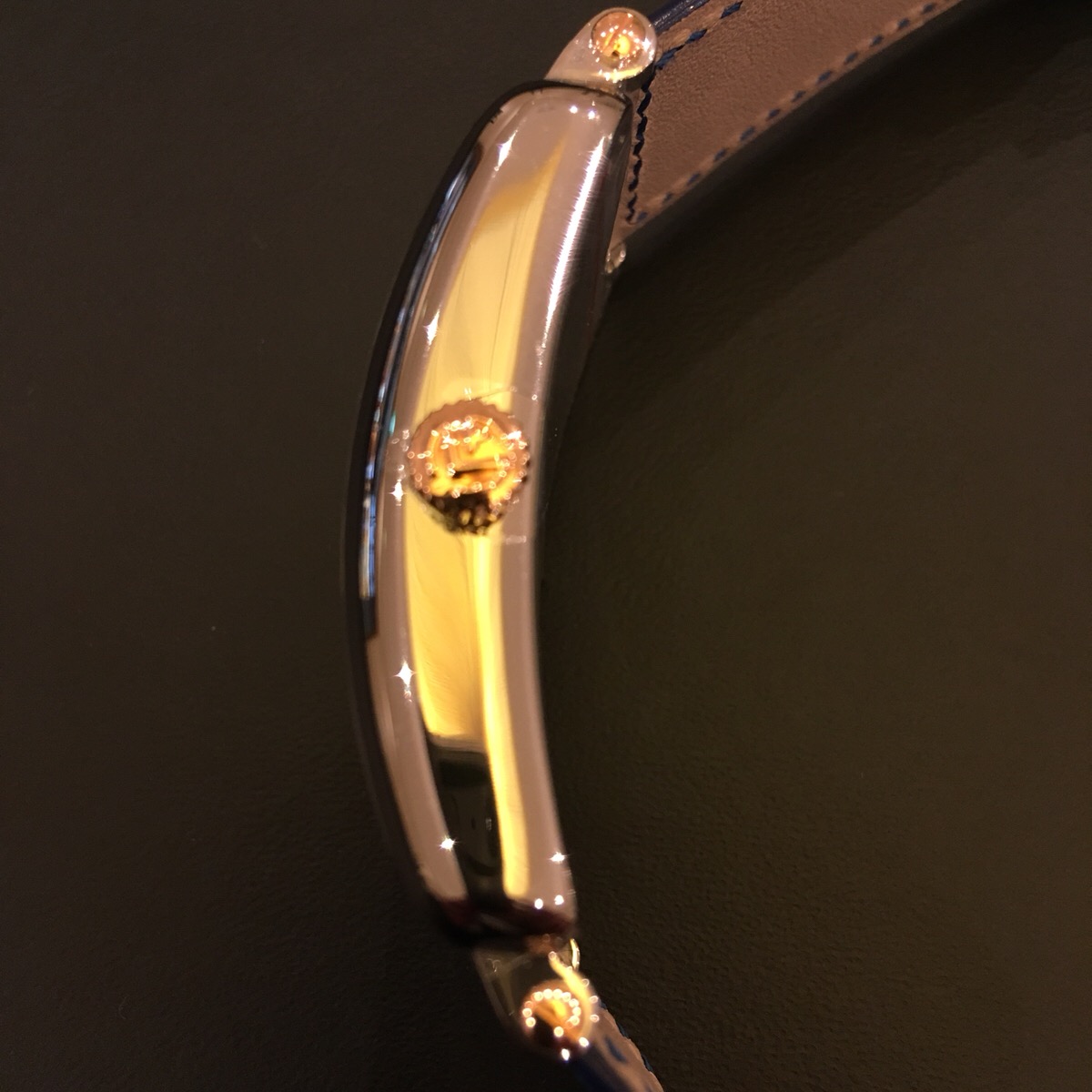 フランク・ミュラーの腕時計、ロングアイランド側面