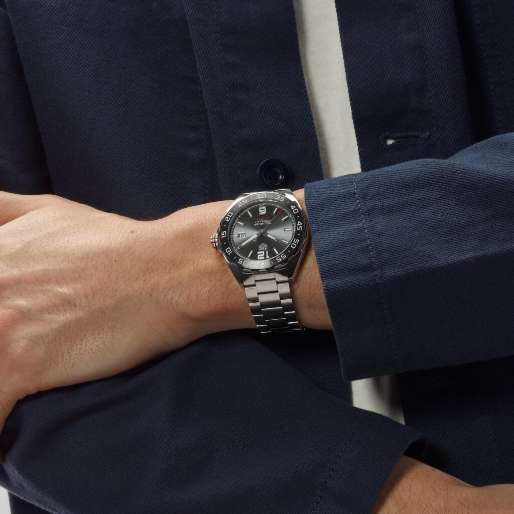 タグ・ホイヤー フォーミュラ1デイト (WAZ2011.BA0842)