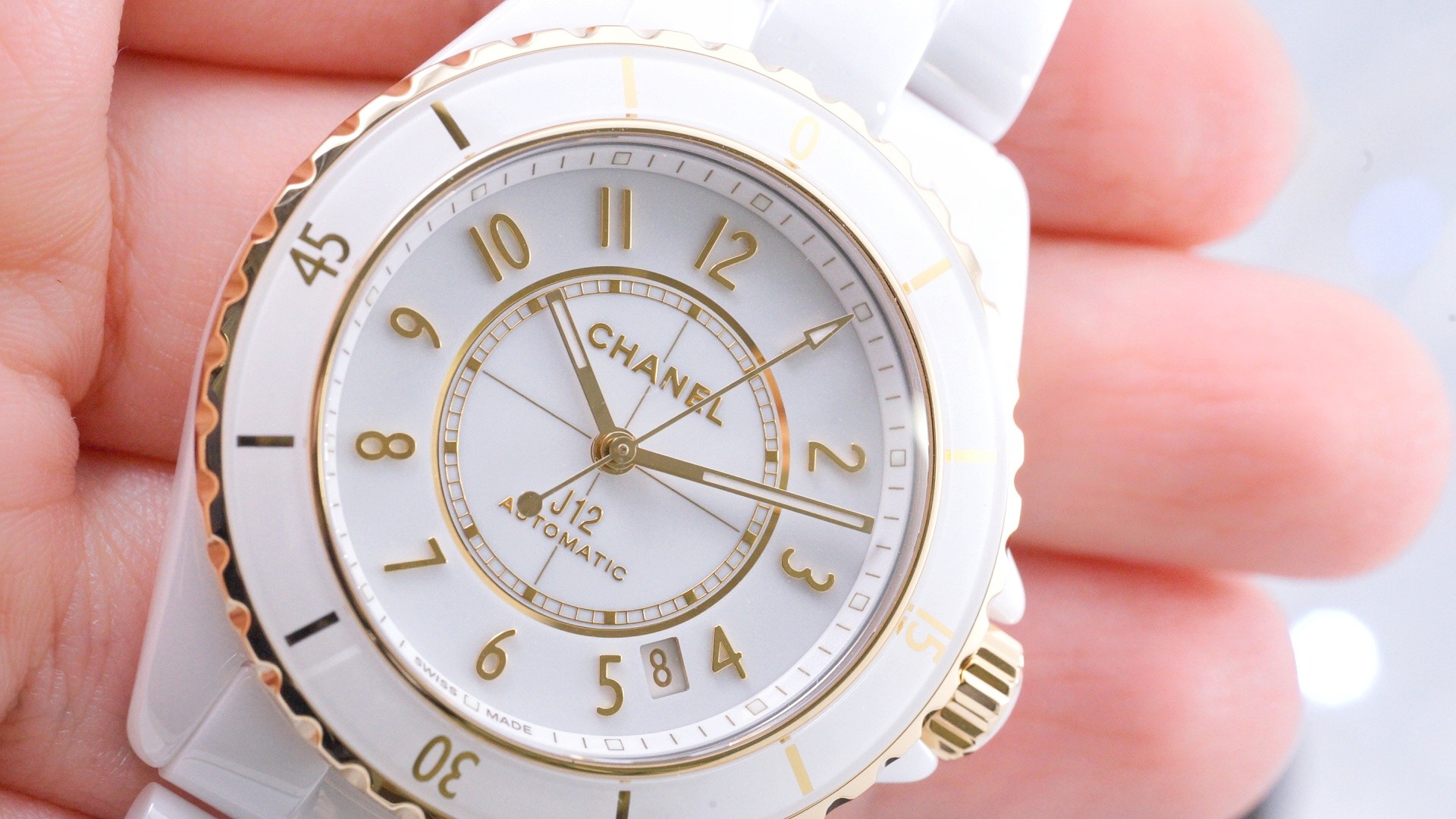 シャネル、J12、キャリバー12.1、J12ホワイト