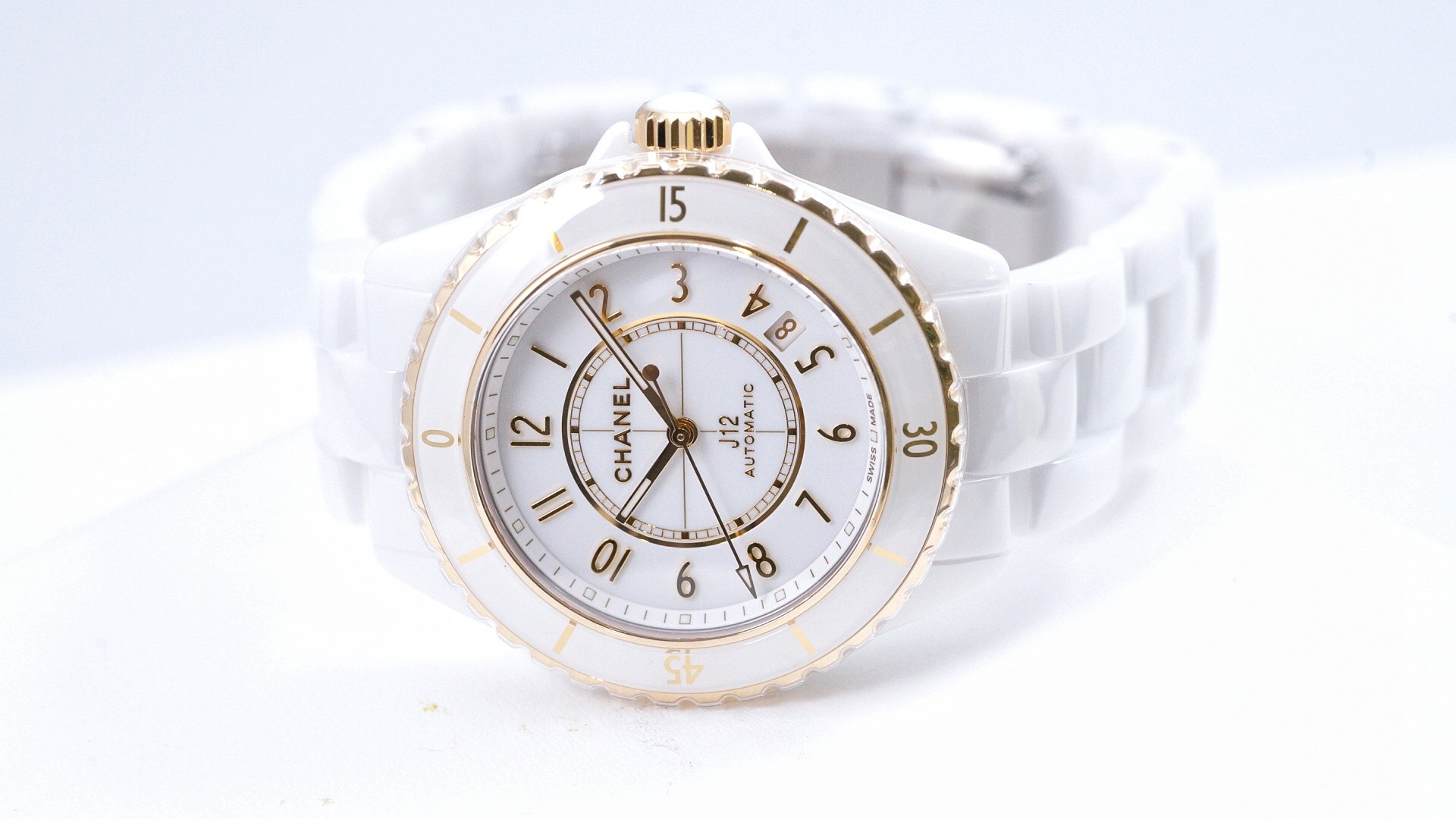 シャネル、J12、キャリバー12.1、J12ホワイト