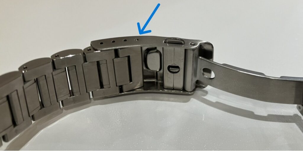 腕時計のバックル クラスプタイプ