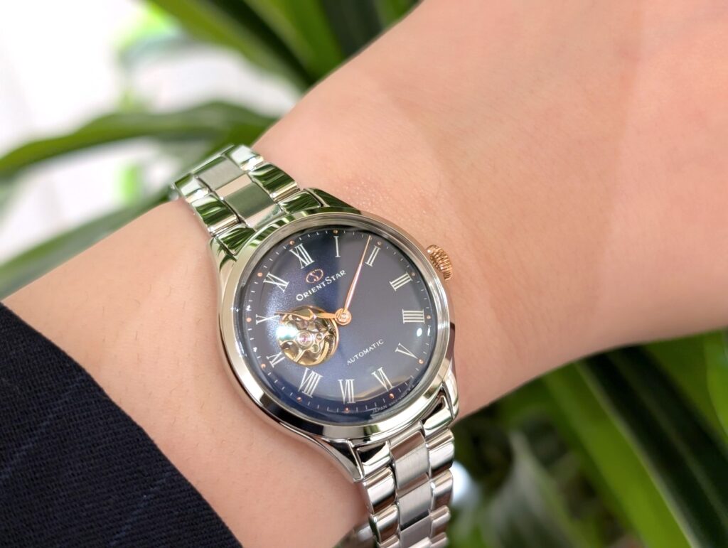 オリエントスター、腕時計