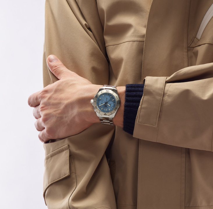 アクアレーサー プロフェッショナル200 クロノグラフ［CBP1112.BA0627］着装イメージ