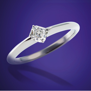 ロイヤルアッシャーダイヤモンド AC004