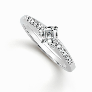 ロイヤルアッシャーダイヤモンド AC006