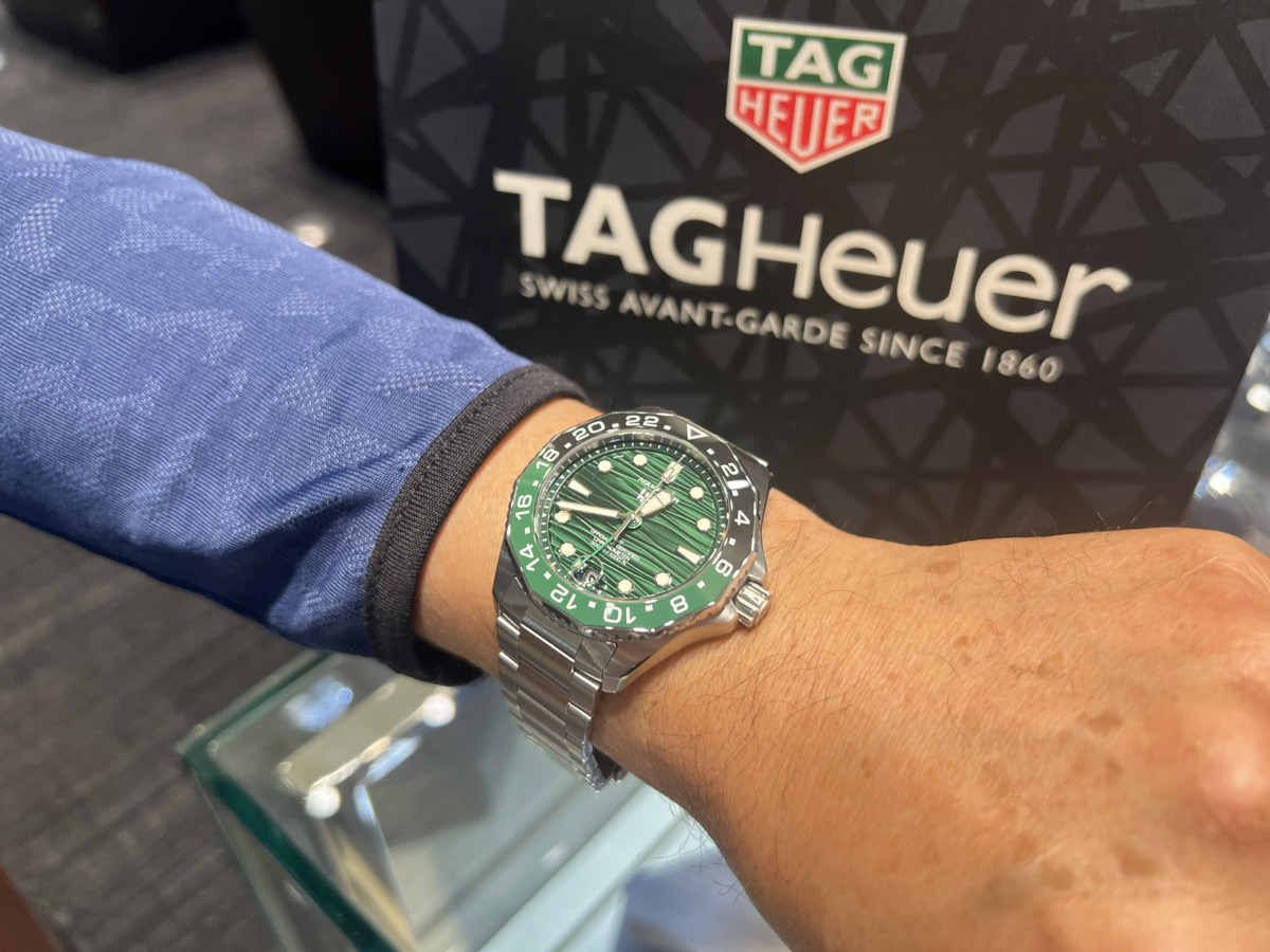 タグ・ホイヤー アクアレーサープロフェッショナル300GMT＞お求め