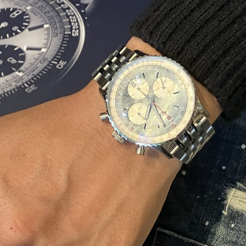 ブライトリング日本原手モデル着用の手元