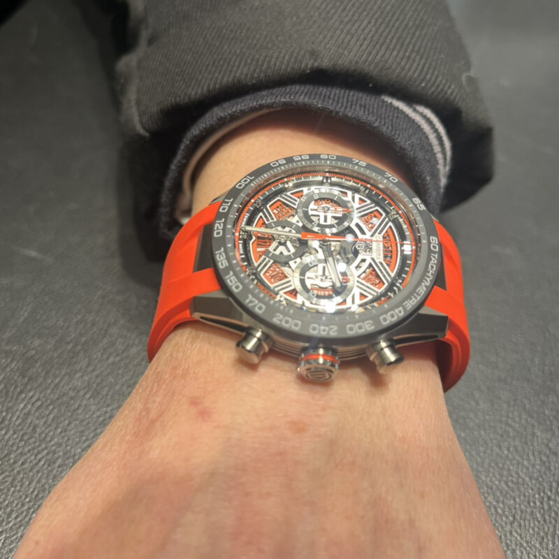 タグホイヤークロノグラフエクストリームスポーツ着けた腕元