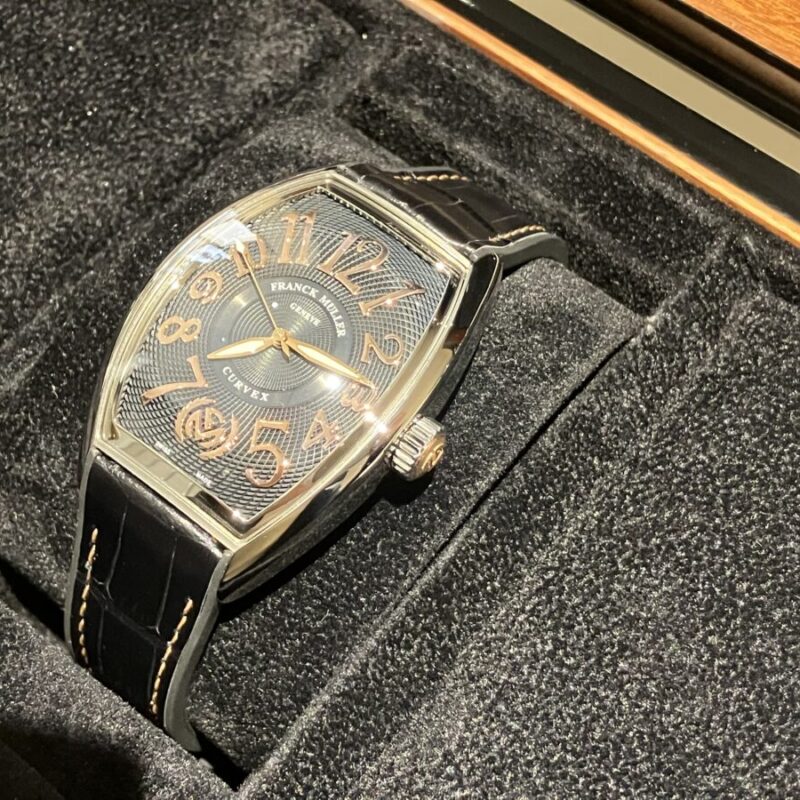 フランクミュラーのグランドカーベックスを納品する写真