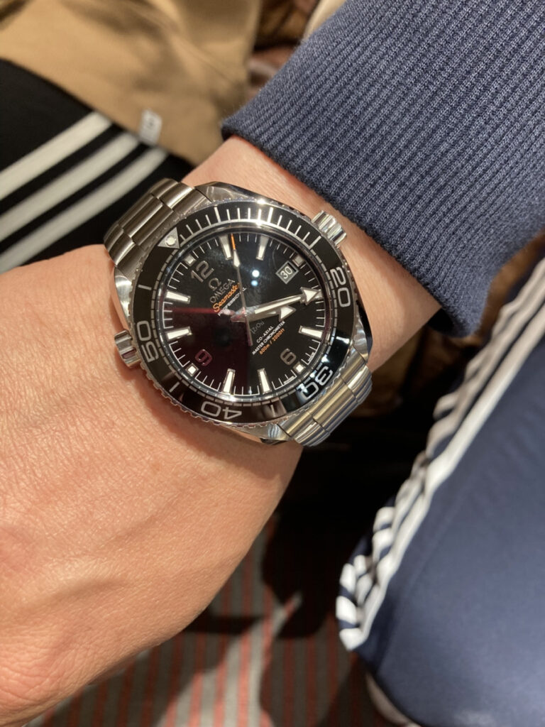 ＜オメガ シーマスタープラネットオーシャン＞お求めいただきありがとうございます/215.30.44.21.01.001 - オメガ