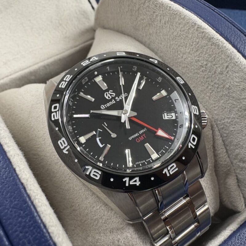 ケースに入った、グランドセイコースポーツコレクションGMTスプリングドライブ