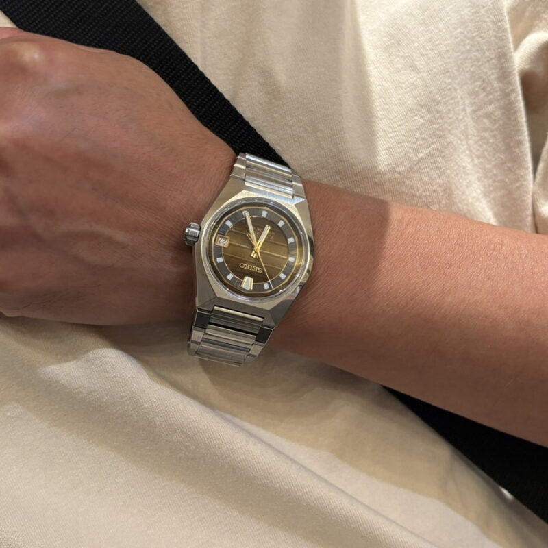 キングセイコーVANACを着用した男性の腕元の画像