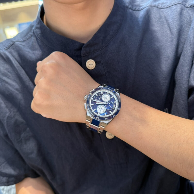 SEIKO「アストロン」ネクスターを着けた男性