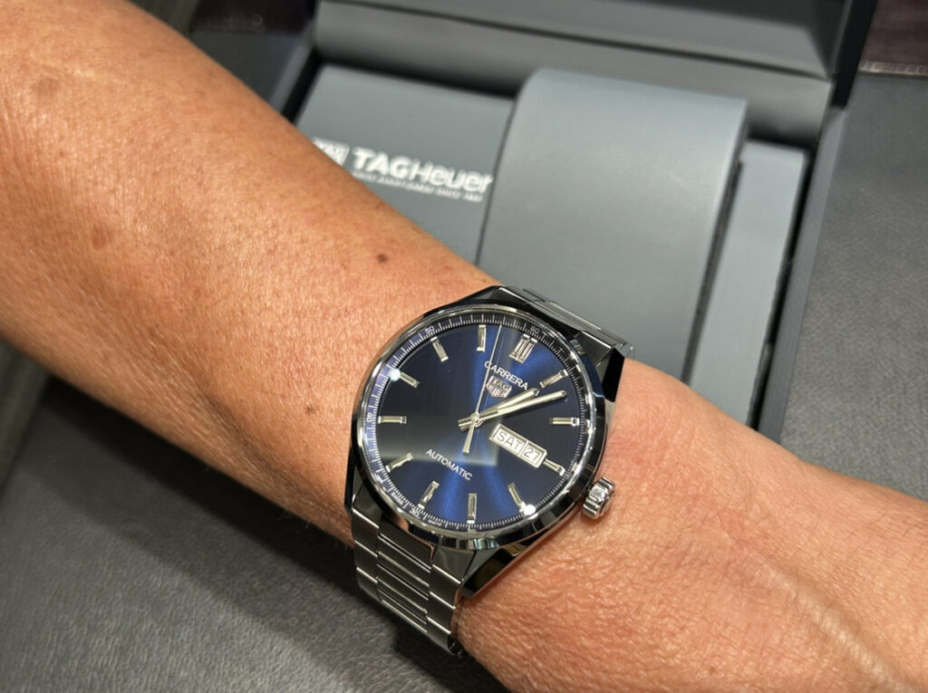 ＜タグ・ホイヤー カレラデイデイトブルー＞お求めいただきありがとうございます - タグ・ホイヤー