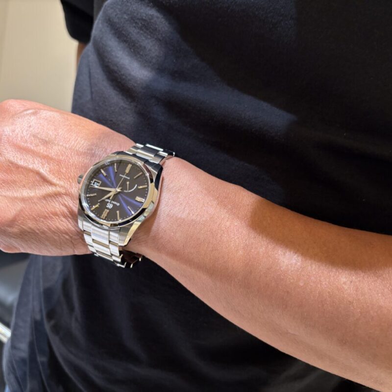 グランドセイコーヘリテージコレクションを着用した男性の腕元の画像