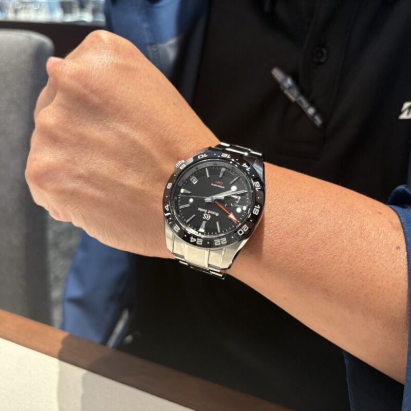 グランドセイコースポーツコレクションを着用した男性の腕元の画像。