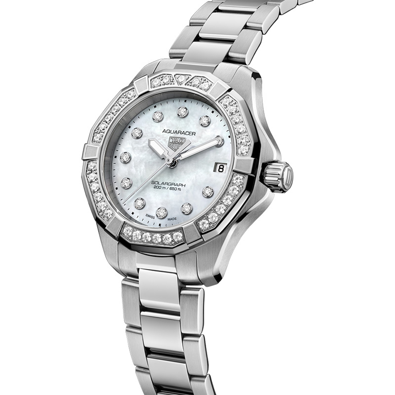 アクアレーサー　プロフェッショナル200 ソーラーグラフ - TAG Heuer