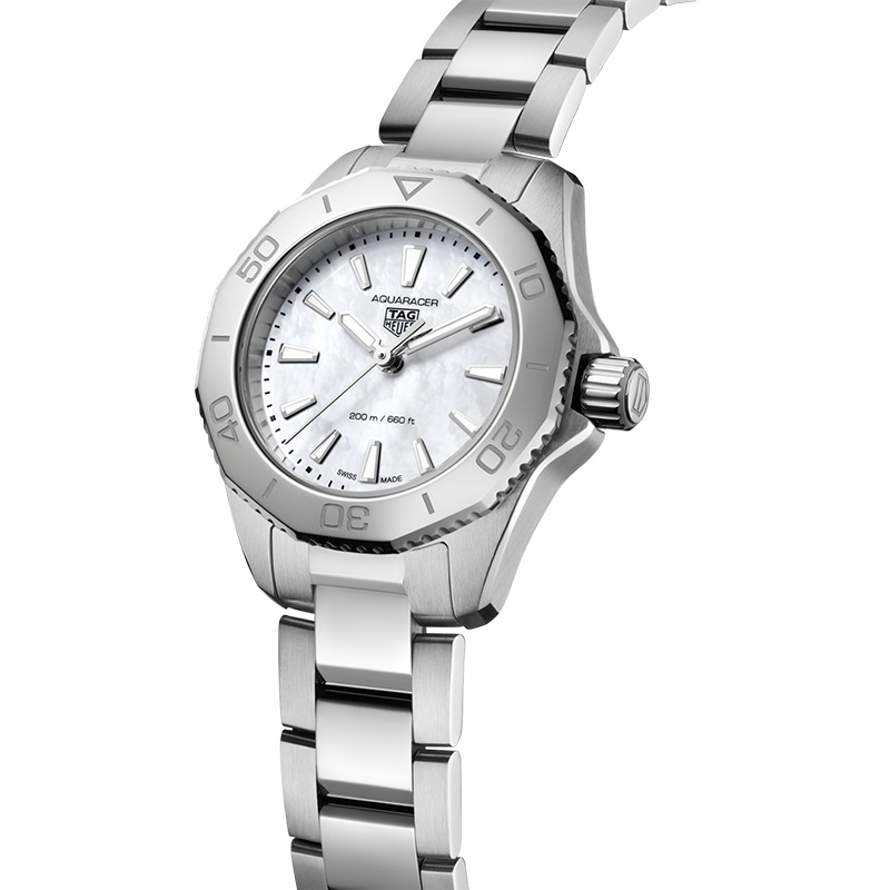 アクアレーサー　プロフェッショナル200 - TAG Heuer