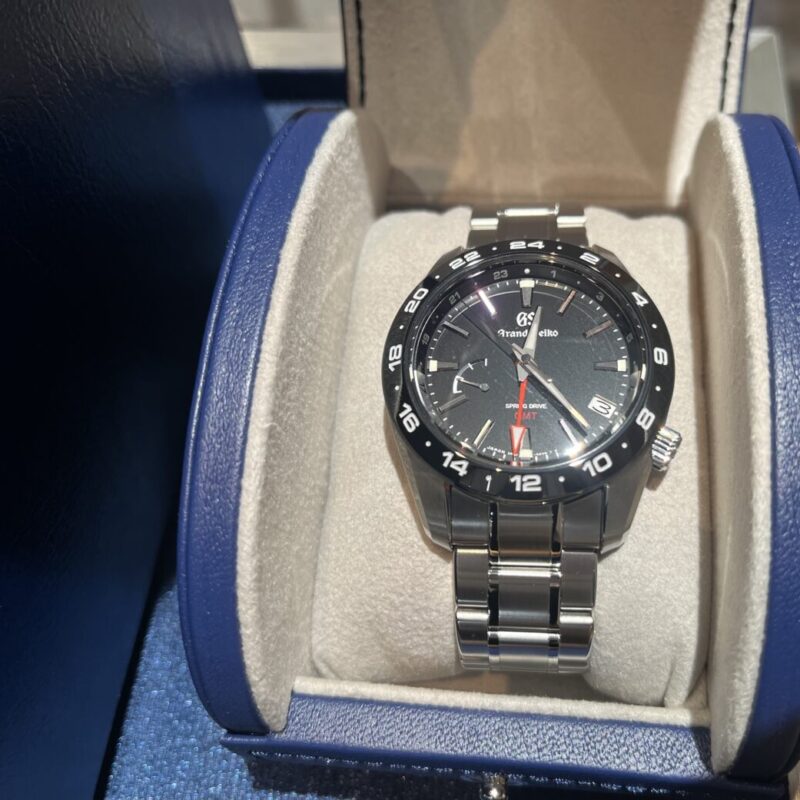 グランドセイコー　スプリングドライブの時計を選んだ男性