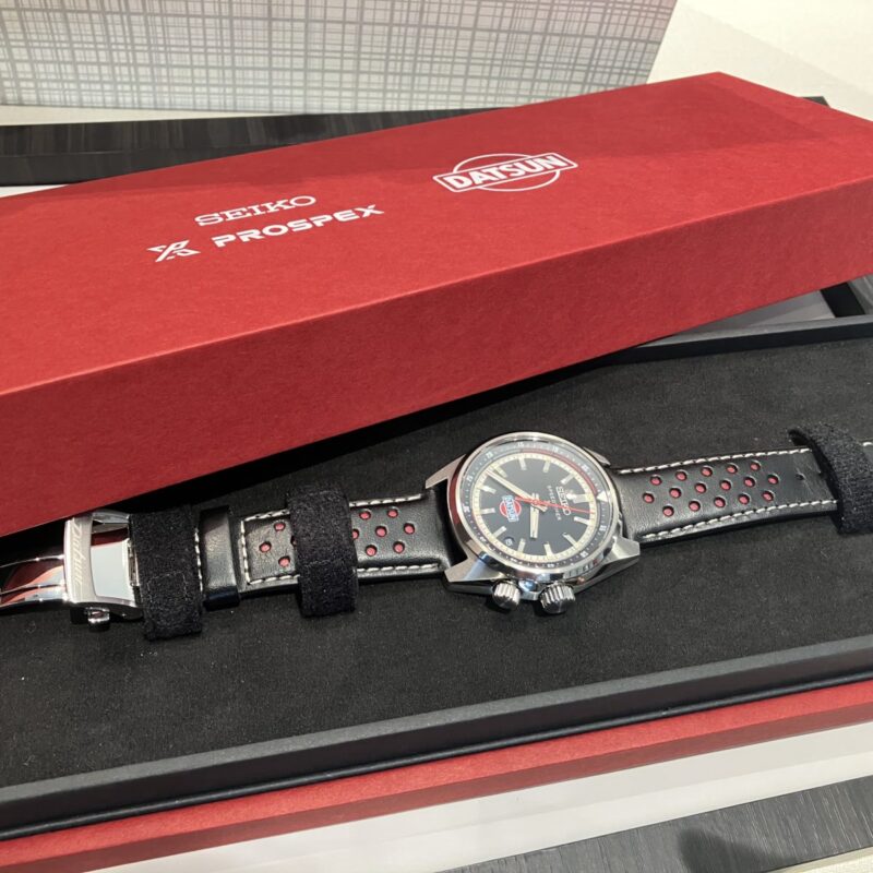 セイコーダットサンの腕時計を買ってもらった様子