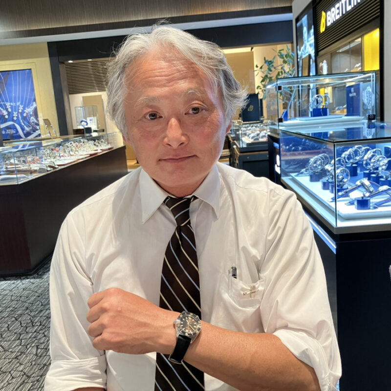 SEIKO ダイバースキューバ 1965 ヘリテージ［品番：SBDC105］を着装する男性