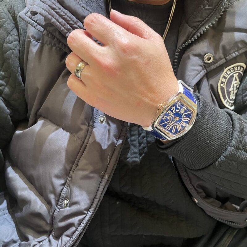 フランクミュラーの時計を着けた男性