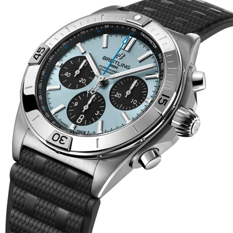 クロノマット B01 42 - Breitling