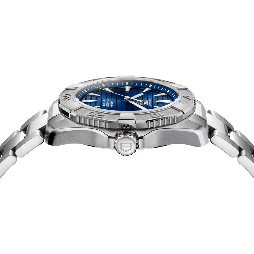 アクアレーサー　プロフェッショナル200 - TAG Heuer