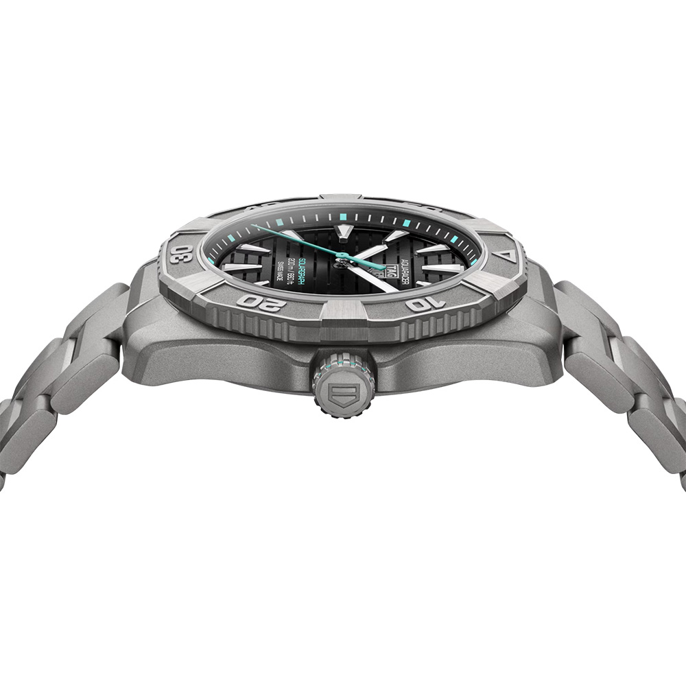 アクアレーサー　プロフェッショナル200 - TAG Heuer