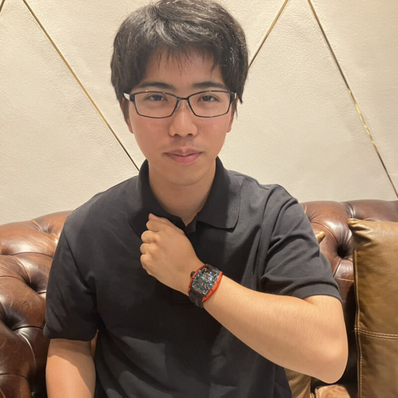 クストスの腕時計をお求め頂いたお客様フォト